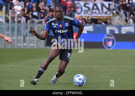Pise, Italie. 18th mars 2023. Idrissa Toure' (Pise) lors de l'AC Pise vs Benevento Calcio, match italien de football série B à Pise, Italie, 18 mars 2023 crédit: Agence de photo indépendante/Alamy Live News Banque D'Images