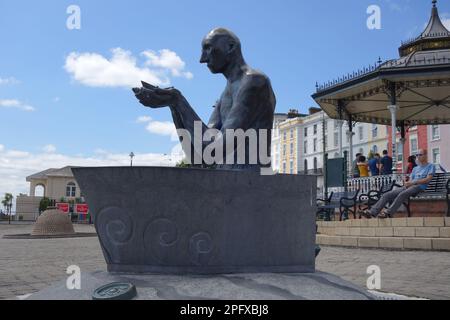 'The Navigator' sur le front de mer à Cobh, Irlande Banque D'Images