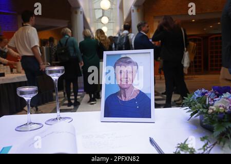 Vue générale, voici une photo de Barbro Westerholm, qui a été honoré d'une photo et d'une place commémorative lors de la réunion nationale des libéraux (Suédois: Liberalerna) samedi à Linköping, Suède. Banque D'Images