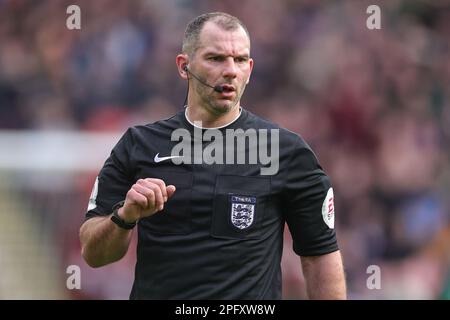 Sheffield, Royaume-Uni. 19th mars 2023. Arbitre Tim Robinson au cours de la coupe Emirates FA Quarter-finals Sheffield United contre Blackburn Rovers à Bramall Lane, Sheffield, Royaume-Uni, 19th mars 2023 (photo de Mark Cosgrove/News Images) à Sheffield, Royaume-Uni le 3/19/2023. (Photo de Mark Cosgrove/News Images/Sipa USA) crédit: SIPA USA/Alay Live News Banque D'Images