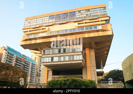 Façade impressionnante de la Bibliothèque nationale d'Argentine à Buenos Aires, Argentine, Amérique du Sud Banque D'Images