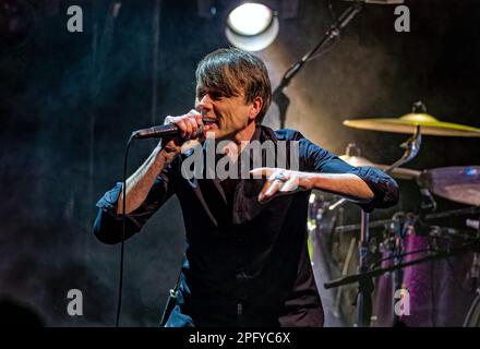 18 mars 2023: Brett Anderson chanteur principal du Royaume-Uni alternative rock groupe Suede live à Royal Philharmonic Hall , Liverpool UK (Credit image: © Andy Von PIP/ZUMA Press Wire) USAGE ÉDITORIAL SEULEMENT! Non destiné À un usage commercial ! Banque D'Images