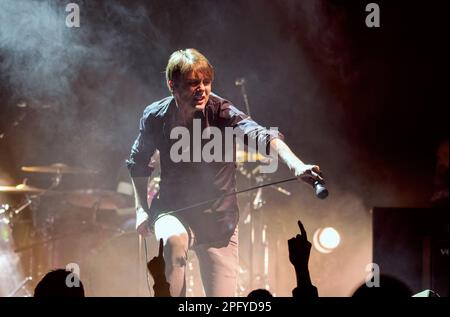 18 mars 2023: Brett Anderson chanteur principal du Royaume-Uni alternative rock groupe Suede live à Royal Philharmonic Hall , Liverpool UK (Credit image: © Andy Von PIP/ZUMA Press Wire) USAGE ÉDITORIAL SEULEMENT! Non destiné À un usage commercial ! Banque D'Images