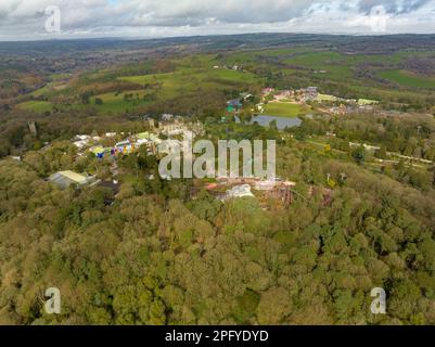 Photos de montagnes russes en cours de tests pré-saison testé Aerial Drone from the Sky à Alton Towers Banque D'Images