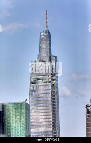 Le mur-rideau en verre et terre cuite d'un Vanderbilt a redéfini les gratte-ciel de Midtown Manhattan. Banque D'Images