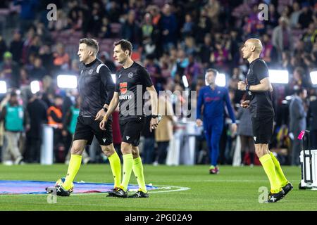 Barcelone, Espagne. 19th mars 2023. BARCELONE, ESPAGNE - MARS 19: Arbitres pendant le match de la Liga Santander entre le FC Barcelone et le Real Madrid au camp Spotify Nou sur 19 mars 2023 à Barcelone, Espagne. Crédit : DAX Images/Alamy Live News Banque D'Images