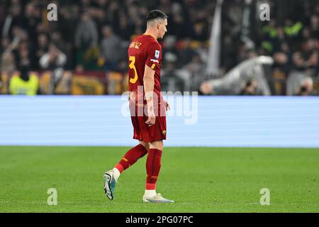 Roger Ibanez d'AS Roma quitte le terrain après l'expulsion pendant le match de football, Stadio Olimpico, Lazio v Roma, 19 mars 2023 (photo d'AllShotLive/Sipa USA) Credit: SIPA USA/Alay Live News Banque D'Images