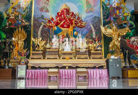 L'autel avec Seigneur Ganesha au temple bouddhiste, Thaïlande Banque D'Images