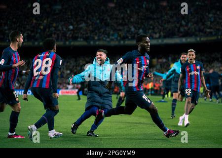 Barcelone, Espagne. 19th mars 2023. Franck Kessie (3rd R) célèbre à Barcelone lors d'un match de football espagnol de la Liga entre le FC Barcelone et le Real Madrid à Barcelone, en Espagne, sur 19 mars 2023. Crédit : Joan Gosa/Xinhua/Alay Live News Banque D'Images