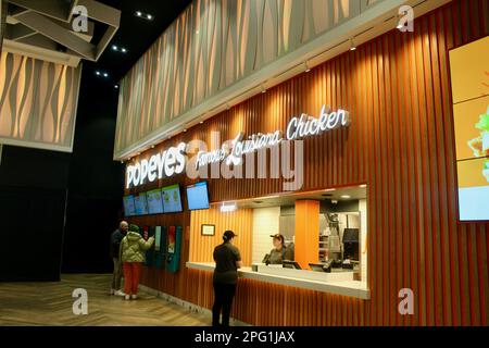 popeyes poulet de la concession parmi les restaurants et les points de vente dans le centre commercial derbion derby angleterre royaume-uni Banque D'Images