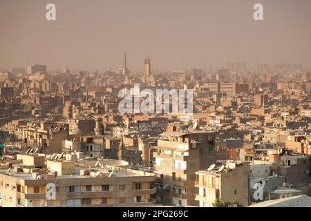 Égypte, le Caire, vues sur le centre du Caire depuis la Citadelle. Banque D'Images