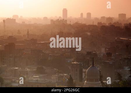 Égypte, le Caire, vues sur le centre du Caire depuis la Citadelle. Banque D'Images
