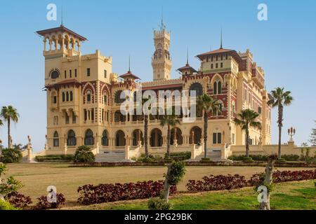 Palais dans les jardins d'El Montazah, Alexandrie, Égypte Banque D'Images