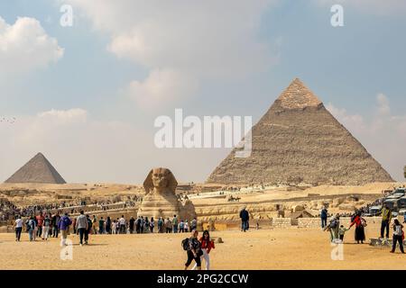 Le Grand Sphinx et la Pyramide de Khafre, Giza, le Caire, Égypte Banque D'Images