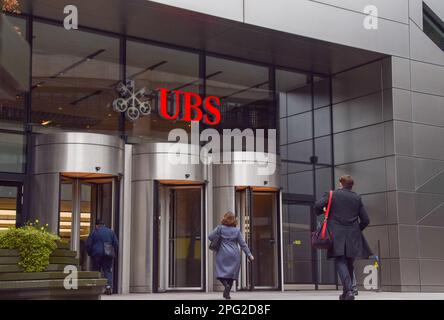 Londres, Royaume-Uni. 20th mars 2023. Vue extérieure des bureaux d'UBS UK dans la City de Londres, alors que le géant bancaire suisse annonce sa prise de contrôle de la banque en difficulté Credit Suisse. Credit: Vuk Valcic/Alamy Live News Banque D'Images