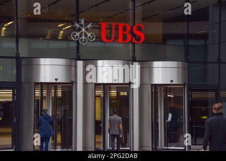 Londres, Royaume-Uni. 20th mars 2023. Vue extérieure des bureaux d'UBS UK dans la City de Londres, alors que le géant bancaire suisse annonce sa prise de contrôle de la banque en difficulté Credit Suisse. Credit: Vuk Valcic/Alamy Live News Banque D'Images