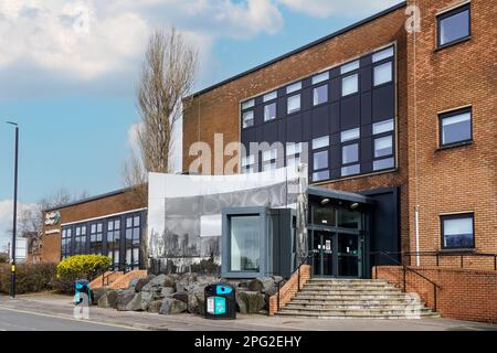 Université de l'ouest de l'Écosse , campus de l'Ayr College, à côté de la rivière Ayr, Ayr, Ayrshire, Écosse, Royaume-Uni Banque D'Images