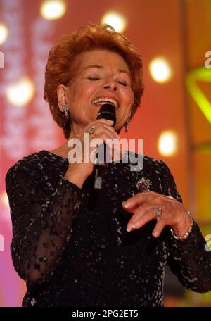 Brême, Allemagne. 30th mai 2002. Il y a 5 ans, on 24 mars 2018, Lys ASSIA, Lys ASSIA, le chanteur de pop est mort. ? Credit: dpa/Alay Live News Banque D'Images