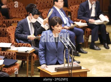 20 mars 2023, Tokyo, Japon - le ministre japonais de la sécurité économique, Sanae Takaichi, répond à une question lors de la session du comité du budget de la Chambre haute, à la Diète nationale, lundi, à Tokyo, 20 mars 2023. (Photo de Yoshio Tsunoda/AFLO) Banque D'Images