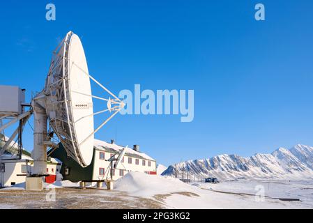 Radio Isfjord à Kapp Linne, île du Spitsbergen, partie de l'archipel de Svalbard. Région arctique, Europe, Scandinavie, Norvège, Svalbard Banque D'Images