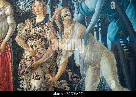 La Primavera, signifiant printemps, peinte par Sandro Botticelli à la galerie Uffizi de Florence, en Italie. Banque D'Images