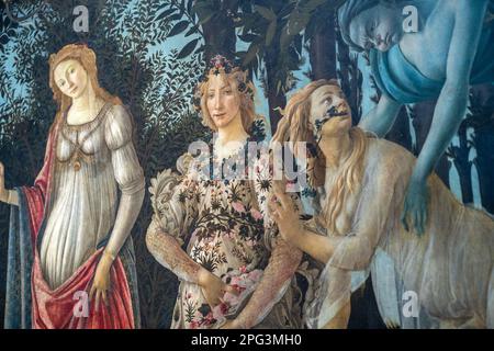 La Primavera, signifiant printemps, peinte par Sandro Botticelli à la galerie Uffizi de Florence, en Italie. Banque D'Images