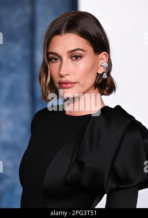 13 mars 2023, Los Angeles, États-Unis. Hailey Bieber arrivée à la Vanity Fair Oscar Party 2023, Wallis Annenberg Centre for the Performing Arts, Los A. Banque D'Images