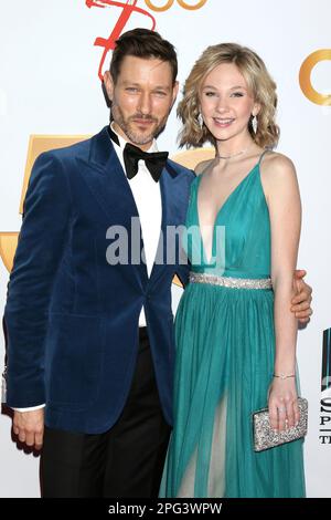 Michael Graziadei, Lily Brooks O'Brant aux arrivées pour LES JEUNES ET LES AGITÉS célébration du 50th anniversaire - partie 2, la Vibiana, Los Angeles, CA 17 mars 2023. Photo de : Collection Priscilla Grant/Everett Banque D'Images