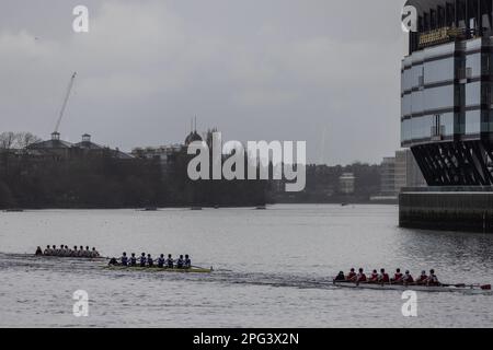 The Head of the River Race, course d'aviron contre la montre qui se tient chaque année sur la Tamise à Londres, en Angleterre, entre les huit, Putney, en Angleterre, au Royaume-Uni Banque D'Images