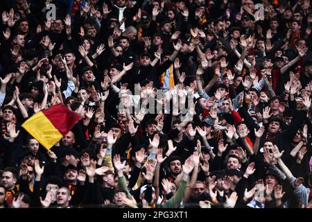 Rome, Italie. 19th mars 2023. Supporters de Roma pendant le championnat italien Serie Un match de football entre SS Latium et COMME Roma sur 19 mars 2023 au Stadio Olimpico à Rome, Italie - photo Federico Proietti/DPPI crédit: DPPI Media/Alamy Live News Banque D'Images