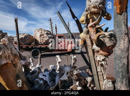 Ancien ensemble de film d'un garage dans le film d'horreur intitulé "les collines ont des yeux" près de Ouarzazate. Banque D'Images