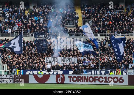 Turin, Italie. 19th mars 2023. Supporters de la SSC Napoli lors de la série Un match de football 2022/23 entre le FC Torino et la SSC Napoli au Stadio Olimpico Grande Torino, Turin. SCORE FINAL : Torino 0 | 4 Napoli Credit: SOPA Images Limited/Alay Live News Banque D'Images