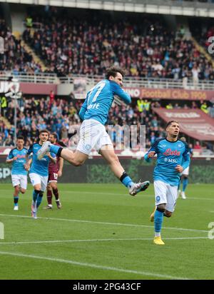 Khvicha Kvaratskhelia de la SSC Napoli célébrant après un but pendant la série italienne Un match de football entre le FC de Turin et la SSC Napoli, le 19 2 mars Banque D'Images