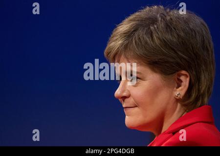 Nicola Sturgeon donne le discours principal à la RSA Fellowship lors de son dernier événement public en tant que Premier ministre écossais à RSA House, dans le centre de Londres, en réfléchissant à son temps au pouvoir et aux leçons de leadership tirées d'une ère de défis et de changements sans précédent. Date de la photo: Lundi 20 mars 2023. Banque D'Images