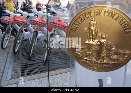 Washington, États-Unis. 20th mars 2023. E-Bikes à la capitale sur 9th et G St lors d'une conférence de presse aujourd'hui sur 20 mars 2022 au 9th rue à Washington DC, Etats-Unis. (Photo de Lénine Nolly/Sipa USA) Credit: SIPA USA/Alay Live News Banque D'Images