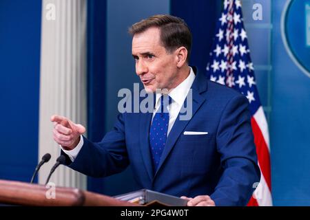 Washington, États-Unis. 20th mars 2023. John Kirby, conseiller à la sécurité nationale pour les communications stratégiques, parle de la Russie et de la Chine lors d'une conférence de presse à la Maison Blanche à Washington, DC, USA, le 20 mars 2023. Credit: SIPA USA/Alay Live News Banque D'Images