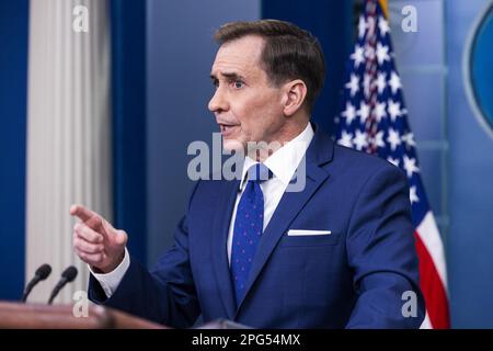 Washington, États-Unis. 20th mars 2023. John Kirby, conseiller en sécurité nationale pour les communications stratégiques, parle de la Russie et de la Chine lors d'un exposé de presse à la Maison Blanche à Washington, DC sur 20 mars 2023. Photo de Jim Lo Scalzo/UPI crédit: UPI/Alay Live News Banque D'Images