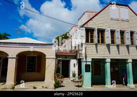 Maison colorée à Christiansted sur l'île de St. Croix Banque D'Images