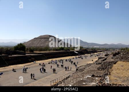 20 mars 2023, Etat du Mexique, Mexique: La Pyramide du Soleil dans la zone archéologique de Teotihuacan, dans la municipalité de Teotihuacan dans l'Etat du Mexique. Sur 20 mars 2023 dans l'État du Mexique, Mexique (Credit image: © Luis Barron/eyepix via ZUMA Press Wire) USAGE ÉDITORIAL SEULEMENT! Non destiné À un usage commercial ! Banque D'Images