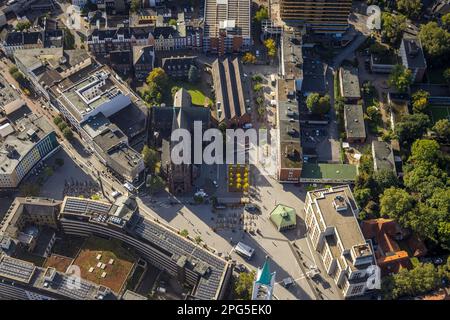 Vue aérienne, Heinrich-König-Platz dans la ville avec la vieille tour et la rue Propsteikirche Augustinus dans le quartier Altstadt à Gelsenkirchen, région de Ruhr, N Banque D'Images