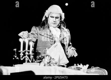 Brian Cox (Georges-Jacques Danton) dans L'AFFAIRE DANTON par PAM Gems à la Royal Shakespeare Company (RSC), Barbican Theatre, Londres EC2 15/07/1986 Set design: Farrah costumes: Judith Bland éclairage: Mick Hughes directeur: Ron Daniels Banque D'Images