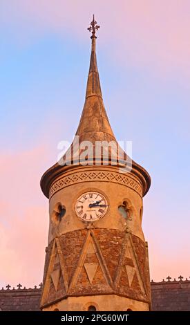 Ancienne tour de l'horloge 1872 à l'école britannique Godalming, Bridge Road, Godalming, Waverley, Surrey, ANGLETERRE, ROYAUME-UNI, GU7 3DU Banque D'Images
