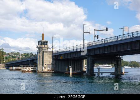 The Spit Bridge dans le Middle Harbour de Sydney, en Australie Banque D'Images