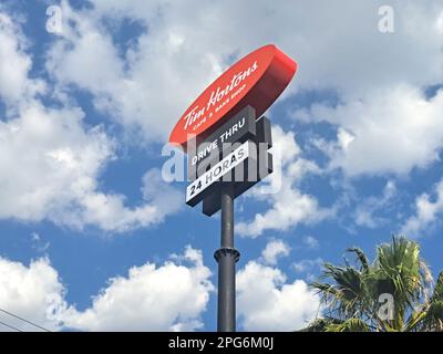 Queretaro, Mexique - février 13 2023 : la chaîne de restaurants canadienne Tim Hortons a ouvert sa première succursale à Quertaro, cherchant à être la plus grande restauration rapide Banque D'Images