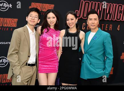 Hollywood, Californie. 20 mars 2023, Jasmine yen, Man-Zeok yen, Cissy Wang et Donnie yen arrivent à la première à Los Angeles de Lionsgate “John Wick: Chapitre 4” tenue au Théâtre chinois TCL sur 20 mars 2023 à Hollywood, en Californie. © Tammie Arroyo / AFF-USA.com Banque D'Images