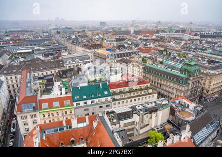 Vienne, Autriche - 21 août 2022 : vue aérienne des bâtiments de la ville. Banque D'Images