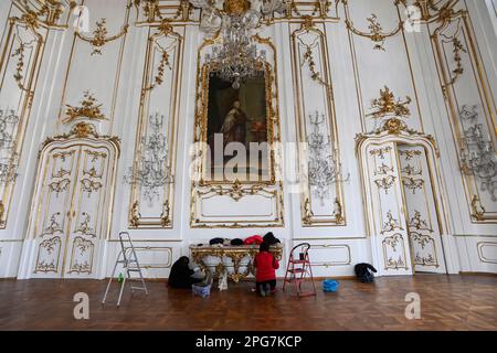 Kromeriz, République tchèque. 21st mars 2023. La grande salle d'assemblée restaurée du château de Kromeriz, République tchèque, 21 mars 2023, le château de Kromeriz est un exemple bien conservé d'une résidence princière baroque européenne et de ses jardins. En 1998, l'UNESCO a classé les jardins et le château de Kromeriz au patrimoine mondial. Crédit: Dalibor Gluck/CTK photo/Alamy Live News Banque D'Images