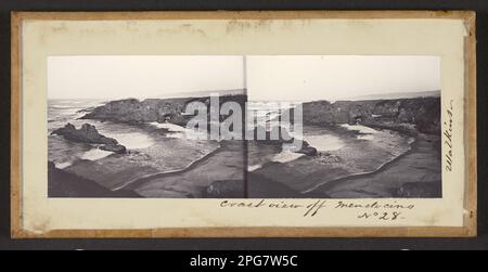 [Vue de la côte au large de Mendocino] 1863 par Carleton E. Watkins Banque D'Images