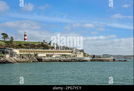 Plymouth Hoe de West Hoe Pier, piscine intérieure Lido le restaurant Ocean View et le café Pier One, ainsi que la Tour Smeaton, sont inclus Banque D'Images