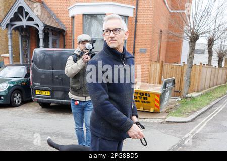 Gary Lineker quitte sa maison dans le sud de Londres ce matin. Photo prise le 12th mars 2023. © Belinda Jiao jiao.bilin@gmail.com 07598931257 https://W Banque D'Images